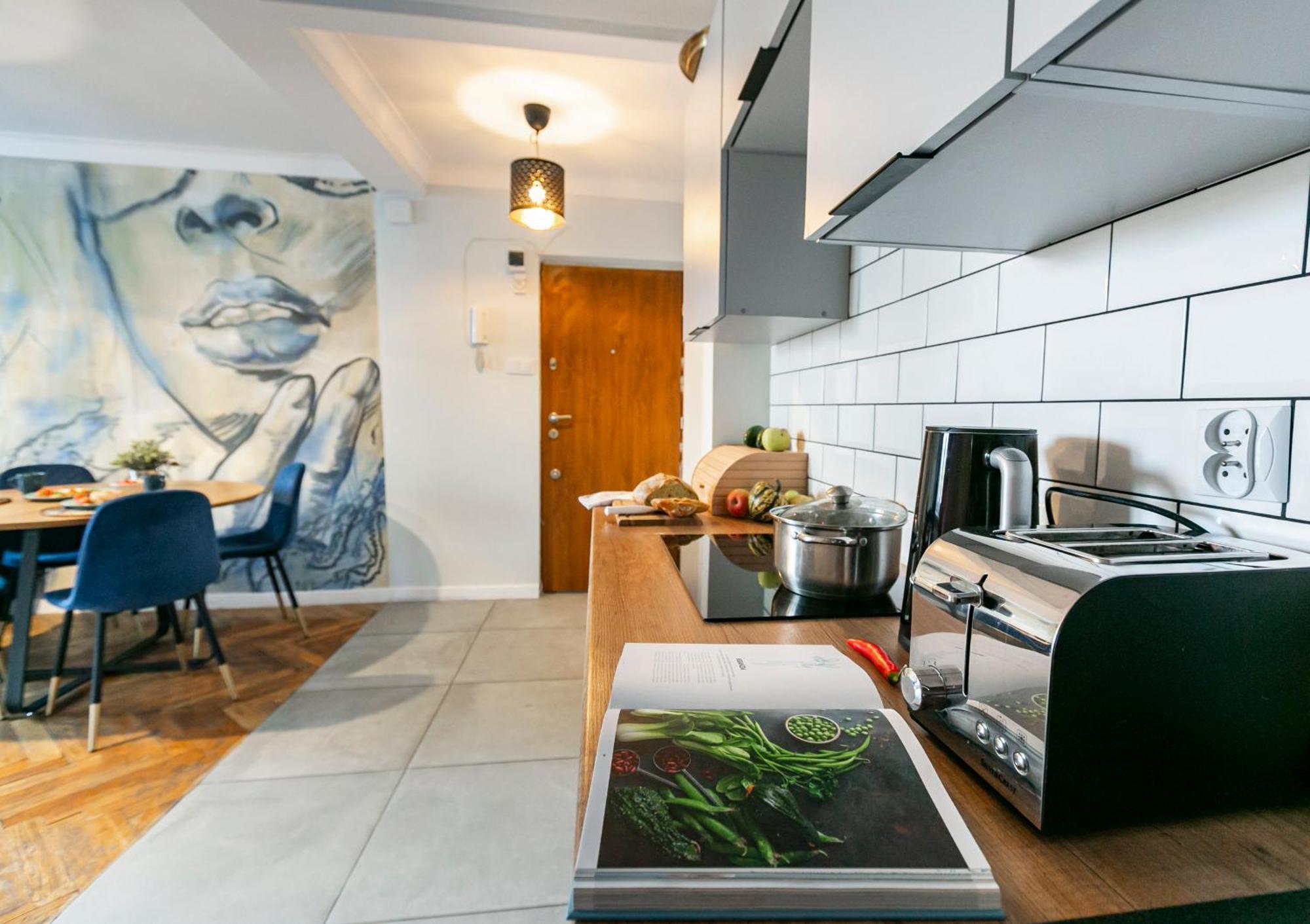 Nowogrodzka 78 - Apartament Dla 4 Osob - 200M Od Szpitala Klinicznego Na Lindleya - 1Km Do Dworca Centralnego - Wifi - Smart Tv 45 Cali Варшава Екстер'єр фото